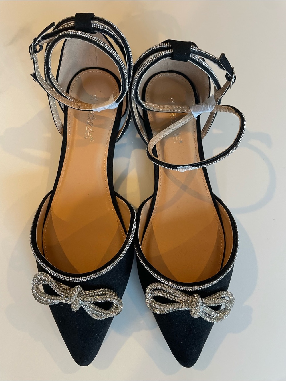 NEW Shoedazzle Women’s Black Flats Shoes Feature Sparkling Doublebow Size US11